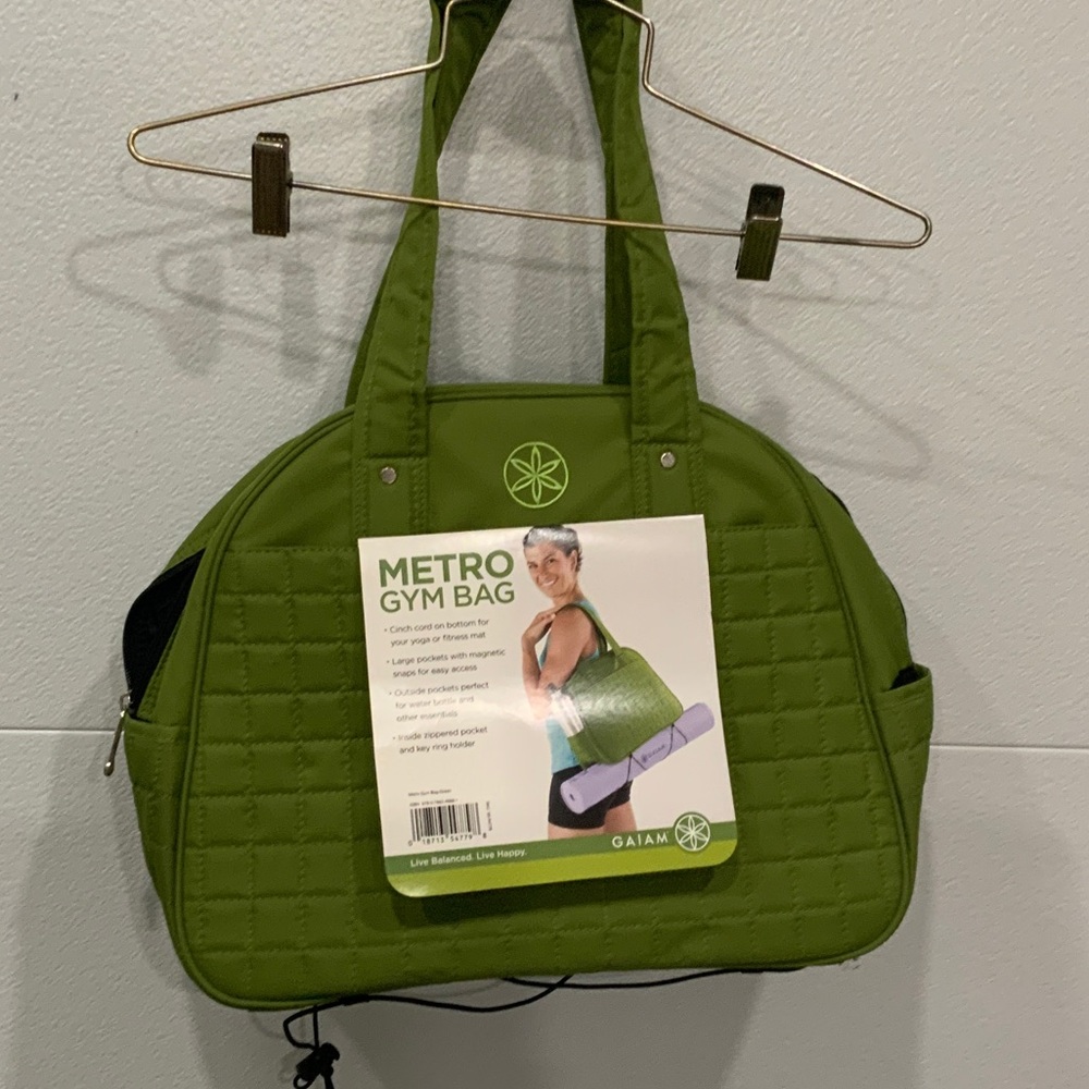 GAIAM Metro Gym Bag in Olive Green